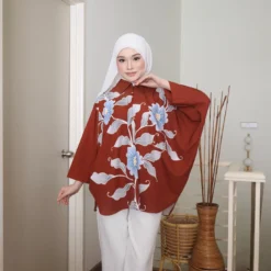 Alternative view of Suri Blouse